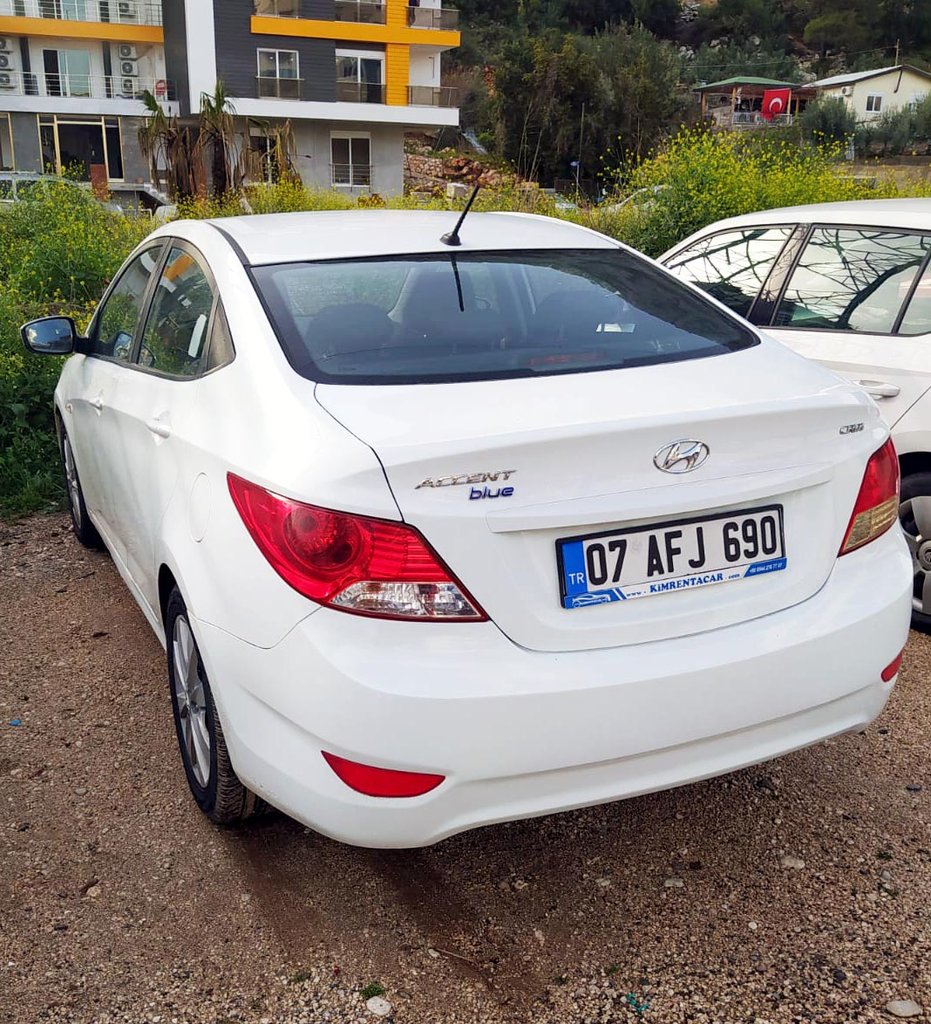 Hyundai Accent Blue 3901 Vermietung am Flughafen Antalya Turkei TakeCars