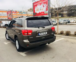 Vermietung Toyota Sequoia Ii. Premium, SUV Fahrzeug zur Miete in Georgien ✓ Kaution Einzahlung von 500 GEL ✓ Versicherungsoptionen KFZ-HV, TKV, Insassen, Diebstahlschutz.