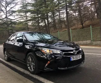 Mietwagen Toyota Camry 2017 in Georgien, mit Benzin-Kraftstoff und 170 PS ➤ Ab 120 GEL pro Tag.