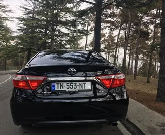 Toyota Camry 2017 zur Miete verfügbar in Tiflis, mit Kilometerbegrenzung unbegrenzte.