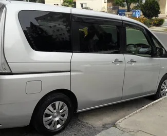 Mietwagen Nissan Serena 2015 auf Zypern, mit Benzin-Kraftstoff und 126 PS ➤ Ab 44 EUR pro Tag.