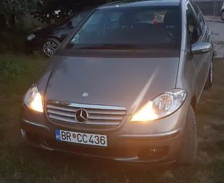 Frontansicht eines Mietwagens Mercedes-Benz A180 cdi in Bar, Montenegro ✓ Auto Nr.989. ✓ Automatisch TM ✓ 22 Bewertungen.
