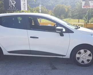 Vermietung Renault Clio 4. Wirtschaft Fahrzeug zur Miete in Montenegro ✓ Kaution Keine Kaution ✓ Versicherungsoptionen KFZ-HV, TKV, VKV Plus, Insassen, Diebstahlschutz, Ausland.