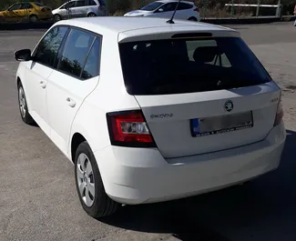 Mietwagen Skoda Fabia 2019 in Montenegro, mit Benzin-Kraftstoff und 110 PS ➤ Ab 19 EUR pro Tag.
