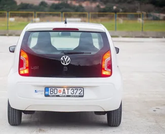 Vermietung Volkswagen Up!. Wirtschaft Fahrzeug zur Miete in Montenegro ✓ Kaution Einzahlung von 100 EUR ✓ Versicherungsoptionen KFZ-HV, TKV, VKV Plus, VKV Komplett, Insassen, Diebstahlschutz, Ausland.