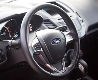 Benzin 1,6L Motor von Ford Fiesta 2016 zur Miete in Budva.