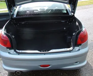 Autovermietung Peugeot 206 Cabrio Nr.1090 Schaltgetriebe auf Kreta, ausgestattet mit einem 1,2L Motor ➤ Von Maria in Griechenland.