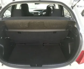 Toyota Vitz 2017 zur Miete verfügbar in Limassol, mit Kilometerbegrenzung unbegrenzte.