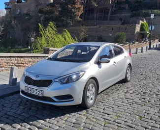 Frontansicht eines Mietwagens Kia Cerato in Tiflis, Georgien ✓ Auto Nr.1313. ✓ Schaltgetriebe TM ✓ 0 Bewertungen.