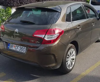 Vermietung Citroen C4. Komfort, Crossover Fahrzeug zur Miete in Montenegro ✓ Kaution Keine Kaution ✓ Versicherungsoptionen KFZ-HV, TKV, VKV Plus, Insassen, Diebstahlschutz, Ausland.