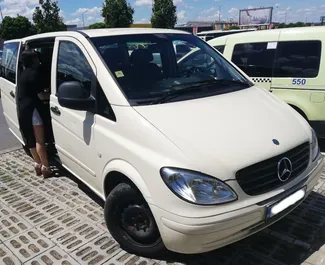 Frontansicht eines Mietwagens Mercedes-Benz Vito in Burgas, Bulgarien ✓ Auto Nr.1668. ✓ Automatisch TM ✓ 0 Bewertungen.