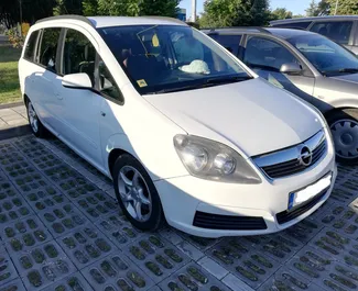 Frontansicht eines Mietwagens Opel Zafira in Burgas, Bulgarien ✓ Auto Nr.1660. ✓ Automatisch TM ✓ 1 Bewertungen.