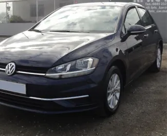 Frontansicht eines Mietwagens Volkswagen Golf 7 in Burgas, Bulgarien ✓ Auto Nr.1646. ✓ Automatisch TM ✓ 0 Bewertungen.