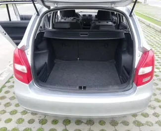 Vermietung Skoda Fabia Combi. Wirtschaft, Komfort Fahrzeug zur Miete in Bulgarien ✓ Kaution Einzahlung von 100 EUR ✓ Versicherungsoptionen KFZ-HV, TKV, VKV Komplett, Diebstahlschutz, Junge.