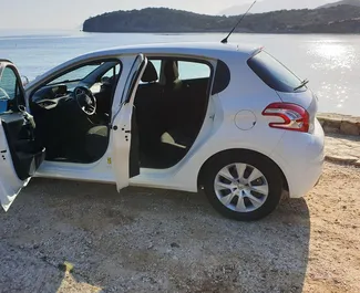 Mietwagen Peugeot 208 2018 in Griechenland, mit Benzin-Kraftstoff und 82 PS ➤ Ab 31 EUR pro Tag.