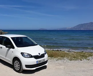 Frontansicht eines Mietwagens Skoda Citigo auf Kreta, Griechenland ✓ Auto Nr.1759. ✓ Automatisch TM ✓ 0 Bewertungen.