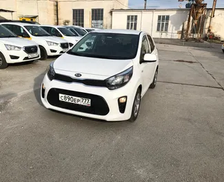 Frontansicht eines Mietwagens Kia Picanto am Flughafen Simferopol, Krim ✓ Auto Nr.1796. ✓ Automatisch TM ✓ 0 Bewertungen.