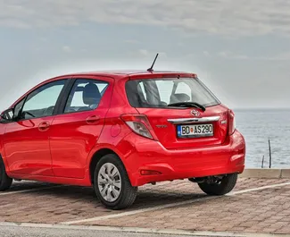 Mietwagen Toyota Yaris 2013 in Montenegro, mit Benzin-Kraftstoff und 80 PS ➤ Ab 20 EUR pro Tag.