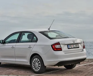 Mietwagen Skoda Rapid 2019 in Montenegro, mit Benzin-Kraftstoff und 110 PS ➤ Ab 25 EUR pro Tag.