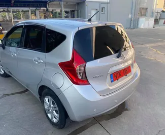 Mietwagen Nissan Note 2016 auf Zypern, mit Benzin-Kraftstoff und 88 PS ➤ Ab 20 EUR pro Tag.