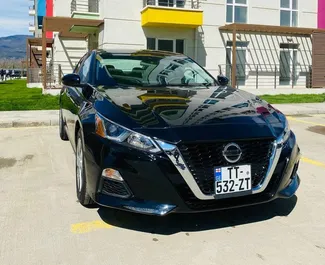 Frontansicht eines Mietwagens Nissan Altima in Tiflis, Georgien ✓ Auto Nr.2056. ✓ Automatisch TM ✓ 1 Bewertungen.