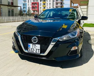 Vermietung Nissan Altima. Komfort, Premium Fahrzeug zur Miete in Georgien ✓ Kaution Einzahlung von 1300 GEL ✓ Versicherungsoptionen KFZ-HV, TKV, VKV Plus, Diebstahlschutz.