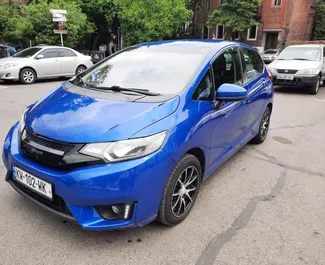 Mietwagen Honda Fit 2015 in Georgien, mit Benzin-Kraftstoff und 117 PS ➤ Ab 100 GEL pro Tag.