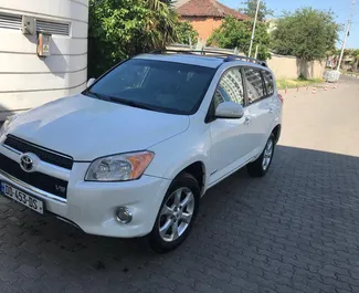 Frontansicht eines Mietwagens Toyota Rav4 in Kutaisi, Georgien ✓ Auto Nr.2292. ✓ Automatisch TM ✓ 0 Bewertungen.