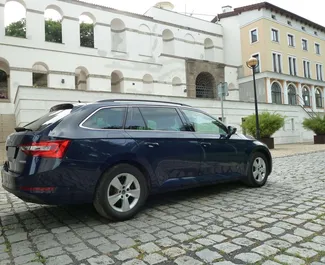 Autovermietung Skoda Superb Combi Nr.22 Automatisch in Prag, ausgestattet mit einem 1,6L Motor ➤ Von Vadim in der Tschechischen Republik.