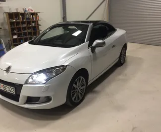 Frontansicht - Renault Megane Cabrio Autovermietung in Montenegro (Budva) ➤ TakeCars.com Frontansicht eines Mietwagens Renault Megane Cabrio in Budva, Montenegro ✓ Auto Nr.2196. ✓ Automatisch TM ✓ 1 Bewertungen.