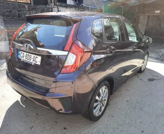 Mietwagen Honda Fit 2016 in Georgien, mit Benzin-Kraftstoff und 117 PS ➤ Ab 100 GEL pro Tag.