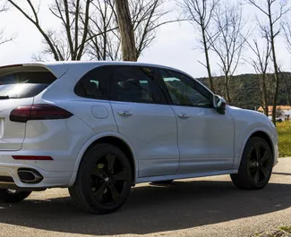 Autovermietung Porsche Cayenne Nr.2488 Automatisch in Becici, ausgestattet mit einem 3,0L Motor ➤ Von Ivan in Montenegro.