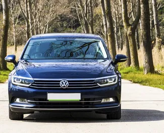 Autovermietung Volkswagen Passat Nr.2481 Automatisch in Becici, ausgestattet mit einem 2,0L Motor ➤ Von Ivan in Montenegro.