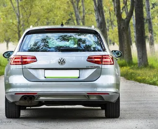 Volkswagen Passat Variant 2015 zur Miete verfügbar in Becici, mit Kilometerbegrenzung unbegrenzte.