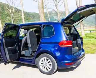 Diesel 2,0L Motor von Volkswagen Touran 2016 zur Miete in Becici.