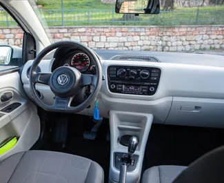 Benzin 1,0L Motor von Volkswagen Up 2015 zur Miete in Becici.
