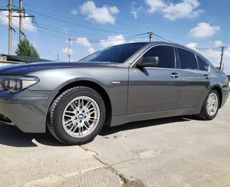 Frontansicht eines Mietwagens BMW 730i in Simferopol, Krim ✓ Auto Nr.3075. ✓ Automatisch TM ✓ 0 Bewertungen.