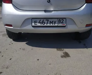 Benzin 1,6L Motor von Renault Sandero 2015 zur Miete in Simferopol.