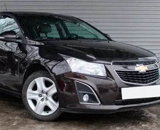 Frontansicht eines Mietwagens Chevrolet Cruze in Kertsch, Krim ✓ Auto Nr.2744. ✓ Automatisch TM ✓ 0 Bewertungen.