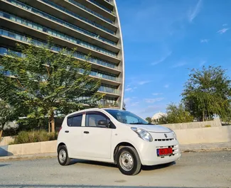 Frontansicht eines Mietwagens Suzuki Alto in Limassol, Zypern ✓ Auto Nr.3291. ✓ Automatisch TM ✓ 14 Bewertungen.