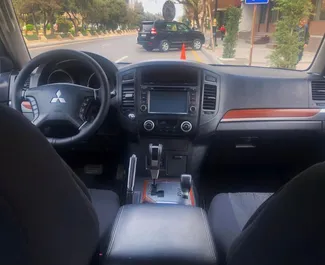 Mietwagen Mitsubishi Pajero 2018 in Aserbaidschan, mit Benzin-Kraftstoff und  PS ➤ Ab 90 AZN pro Tag.