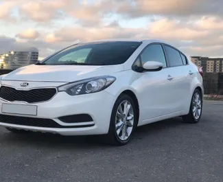 Frontansicht eines Mietwagens Kia Cerato in Baku, Aserbaidschan ✓ Auto Nr.3536. ✓ Automatisch TM ✓ 2 Bewertungen.