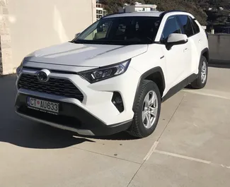 Frontansicht eines Mietwagens Toyota Rav4 in Rafailovici, Montenegro ✓ Auto Nr.3760. ✓ Automatisch TM ✓ 1 Bewertungen.