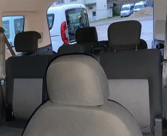 Diesel 1,3L Motor von Fiat Doblo 2019 zur Miete am Flughafen Antalya.