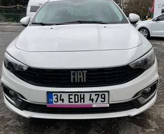 Frontansicht eines Mietwagens Fiat Egea Multijet in Istanbul, Türkei ✓ Auto Nr.3176. ✓ Automatisch TM ✓ 5 Bewertungen.