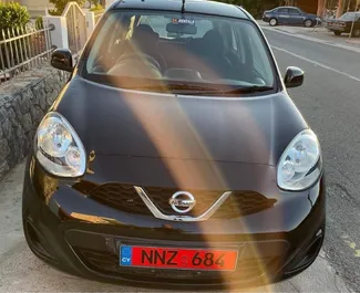 Frontansicht eines Mietwagens Nissan March in Pomos, Zypern ✓ Auto Nr.4000. ✓ Automatisch TM ✓ 0 Bewertungen.