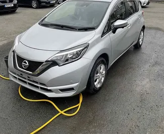 Mietwagen Nissan Note 2018 auf Zypern, mit Benzin-Kraftstoff und 88 PS ➤ Ab 20 EUR pro Tag.