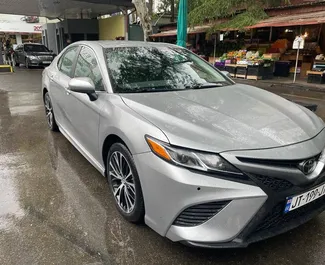 Mietwagen Toyota Camry 2019 in Georgien, mit Benzin-Kraftstoff und 220 PS ➤ Ab 180 GEL pro Tag.