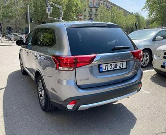 Mietwagen Mitsubishi Outlander Xl 2018 in Georgien, mit Benzin-Kraftstoff und 220 PS ➤ Ab 180 GEL pro Tag.