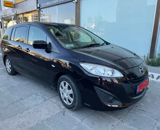 Frontansicht eines Mietwagens Mazda Premacy in Larnaca, Zypern ✓ Auto Nr.4378. ✓ Automatisch TM ✓ 0 Bewertungen.